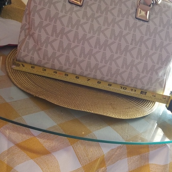 PRICE REDUCED LARGE  Grayson vanilla satchel  bag - Picture 7 of 8